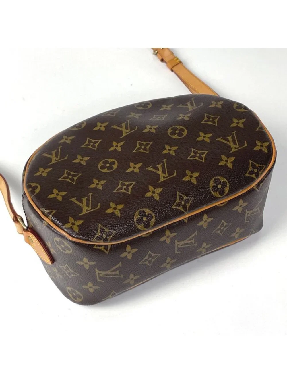 Louis Vuitton Shoulder Bag Monogram Brown